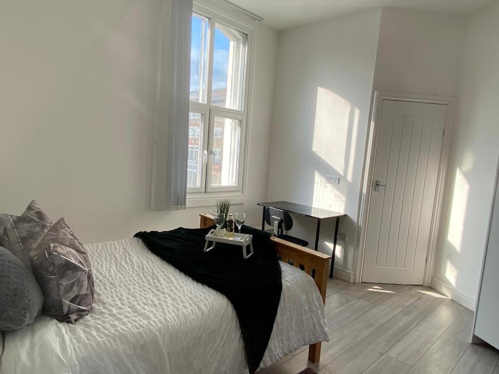 De Luxe Aparthotel 莱切斯特 外观 照片