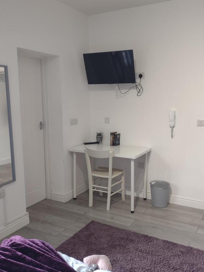 De Luxe Aparthotel 莱切斯特 外观 照片